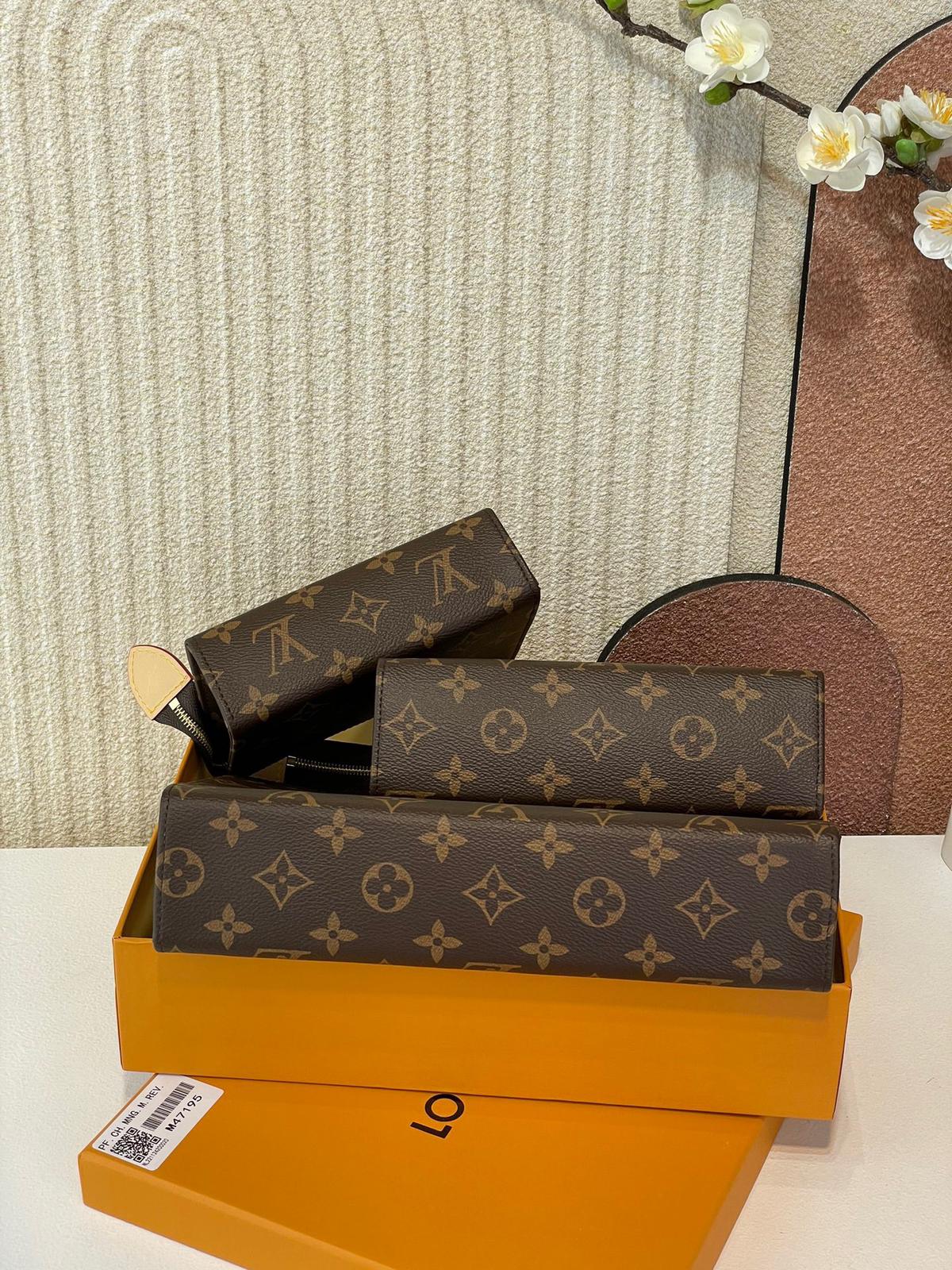 Tris LOUIS VUITTON